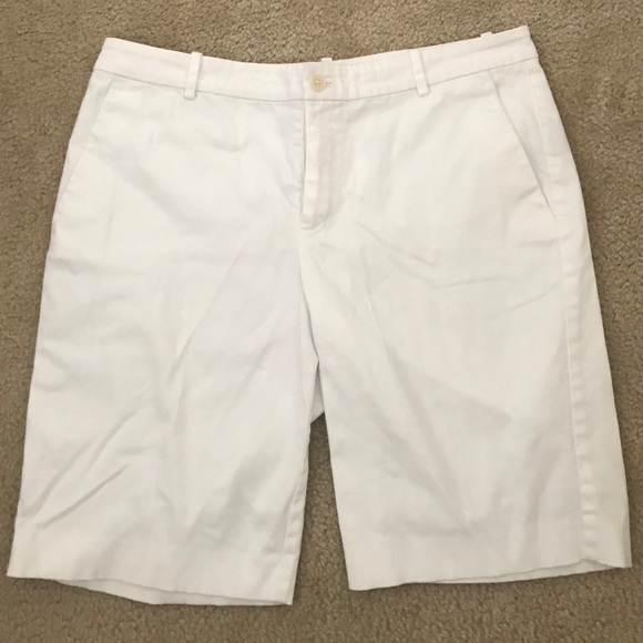 White shorts - Picture 1 of 5